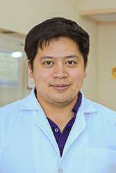 เรืองยศ จูวราหะวงศ์